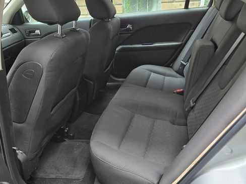 Used 2010 Ford Fusion SE FWD image 11