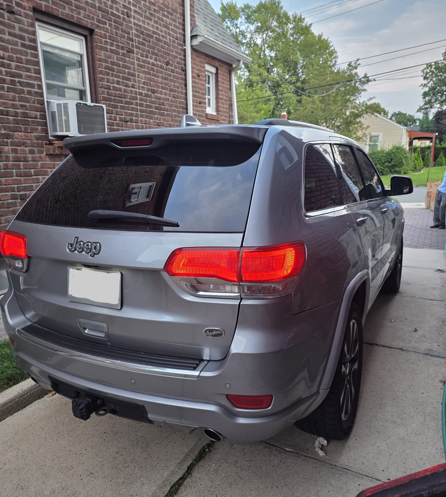 Used 2017 Jeep Grand Cherokee Overland w/ Trailer Tow Group IV RWD image 15