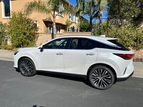 Used 2026 Lexus RX 350h image 6