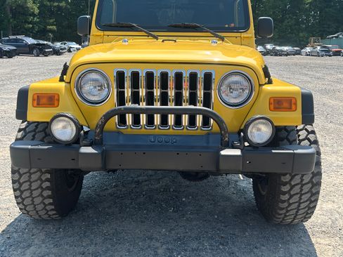 Used 2004 Jeep Wrangler 4WD w/ 30" Tire & Wheel Group image 2
