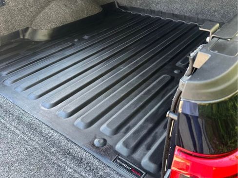 Used 2021 Ford F150 Lariat w/ Equipment Group 502A High AWD/4WD image 8