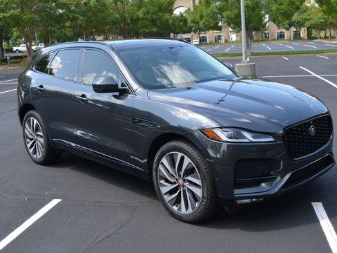 Used 2021 Jaguar F-PACE S AWD/4WD image 2