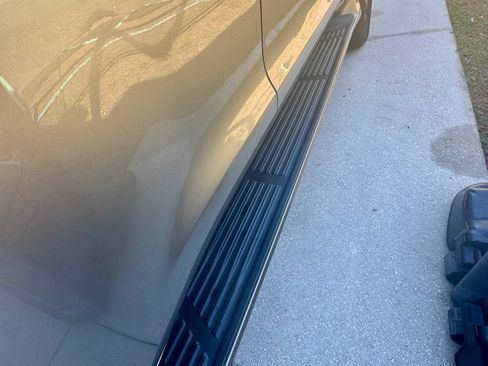 Used 2021 Lexus GX 460 Premium w/ Accessory Package image 32