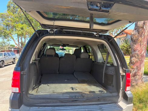 Used 2003 Ford Expedition XLT RWD image 8