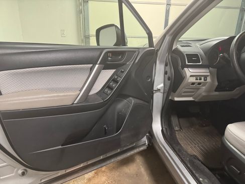 Used 2018 Subaru Forester 2.5i Premium AWD/4WD image 15
