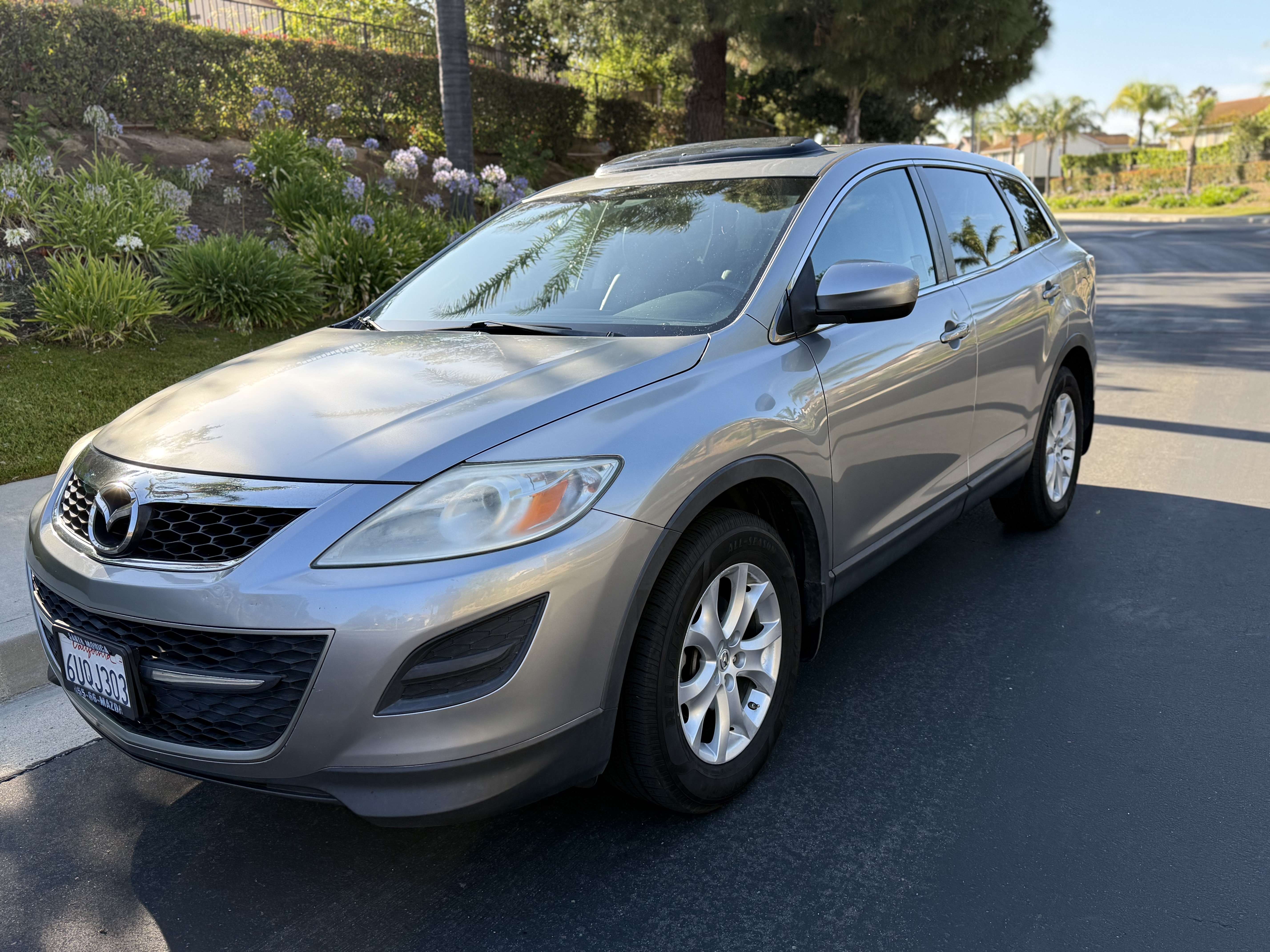 Used 2011 MAZDA CX-9 Touring w/ Moonroof & Bose Audio Pkg FWD image 1