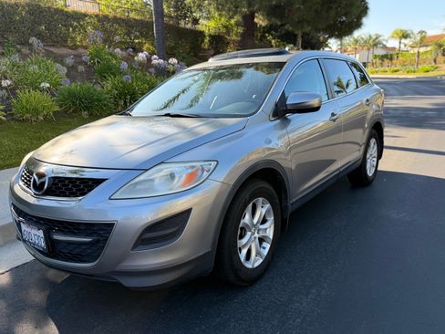 Used 2011 MAZDA CX-9 Touring w/ Moonroof & Bose Audio Pkg FWD image 1