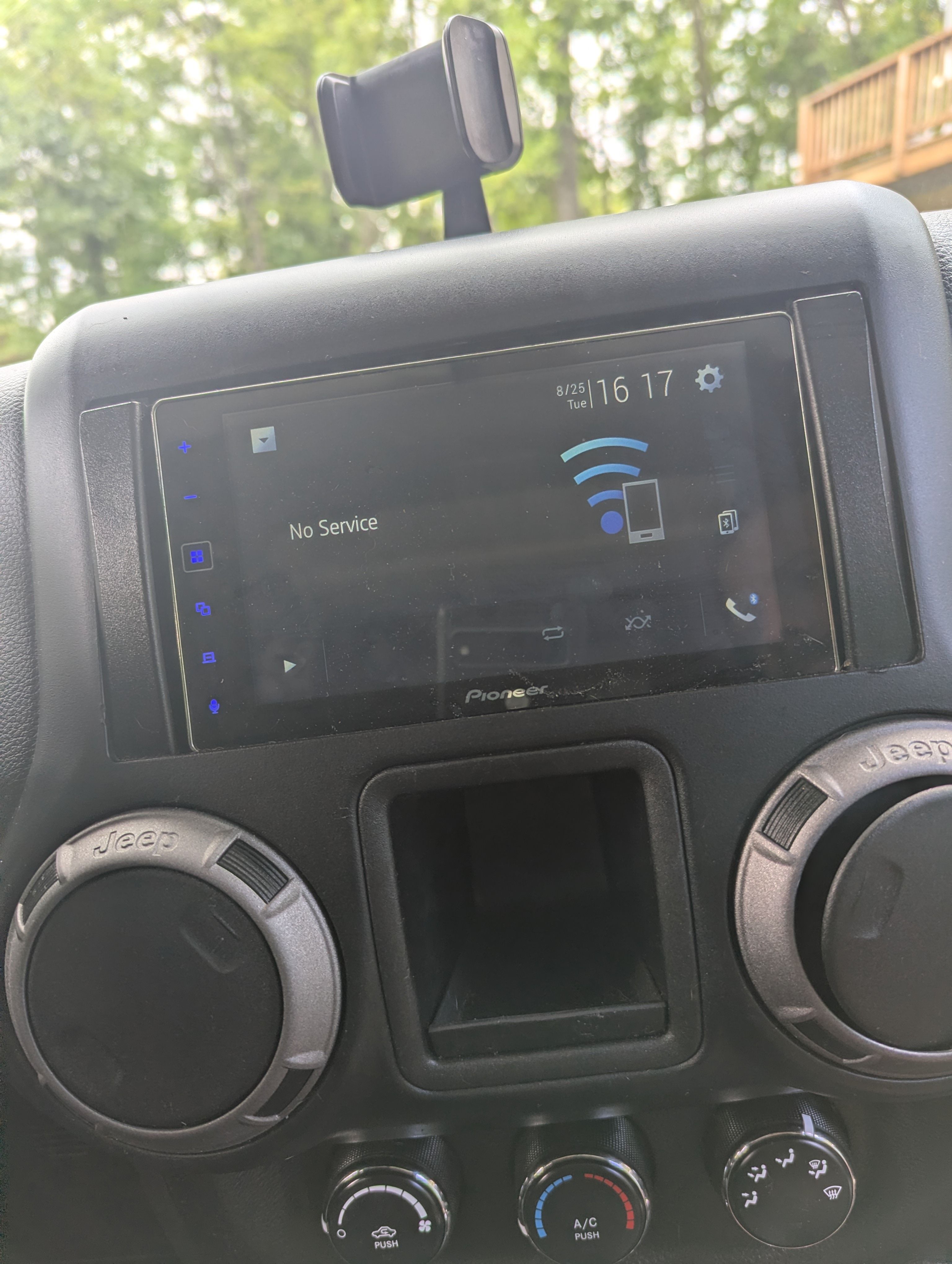 Used 2016 Jeep Wrangler Unlimited Sport w/ Connectivity Group AWD/4WD image 12
