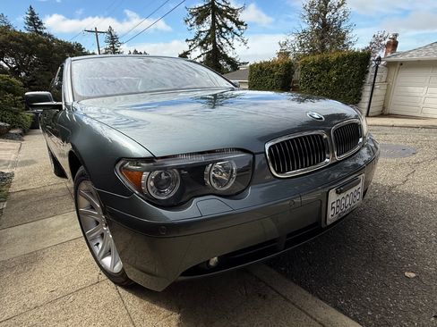 Used 2002 BMW 745i RWD image 8