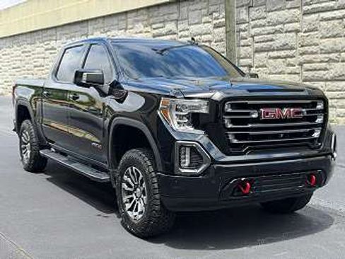 Used 2020 GMC Sierra 1500 AT4 w/ AT4 Premium Package AWD/4WD image 8