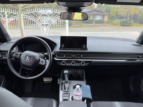 Used 2024 Honda Civic Sport image 8