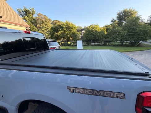 Used 2024 Ford F250 Platinum w/ Tremor Off-Road Package AWD/4WD image 13