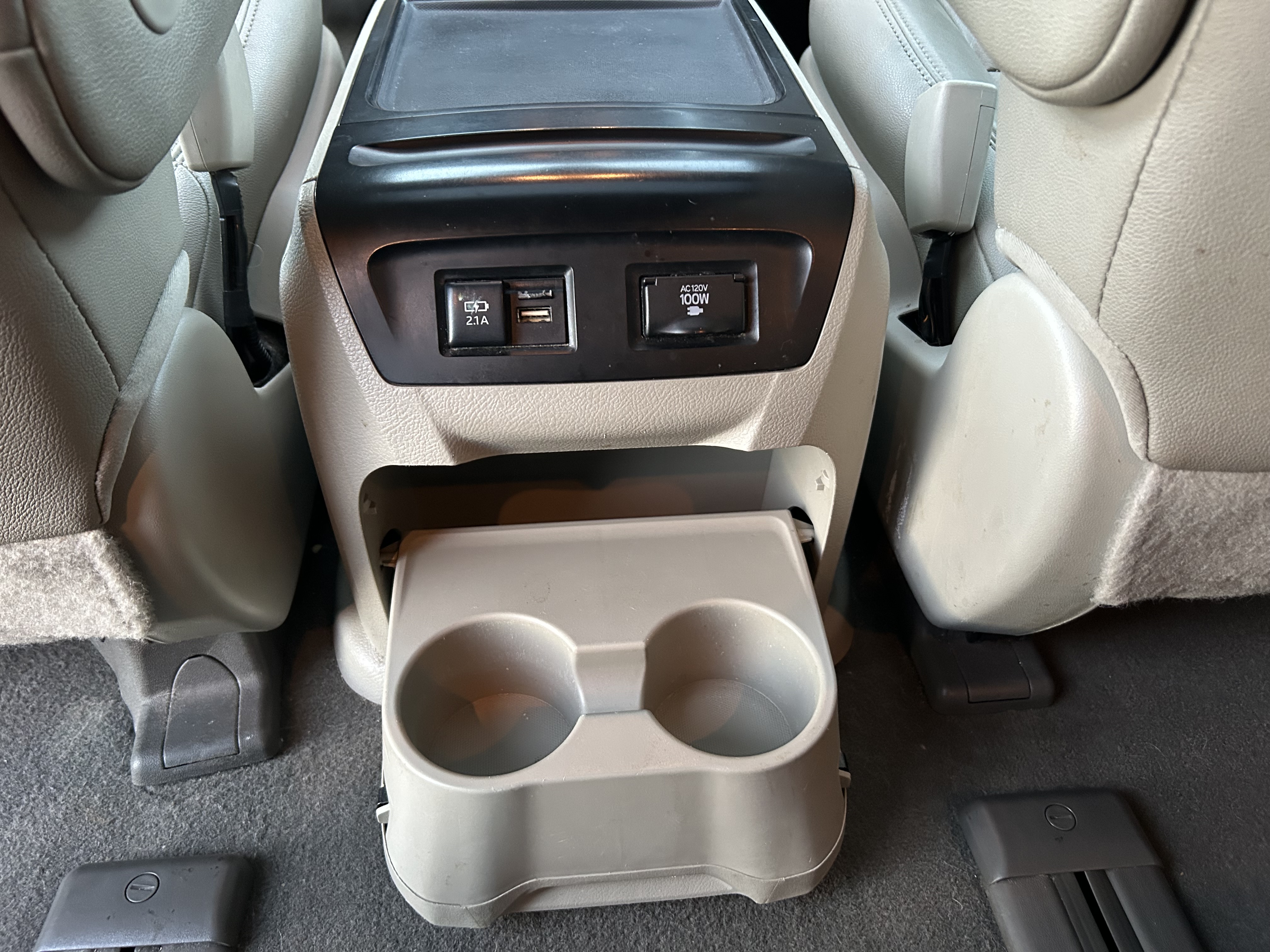 Used 2019 Toyota Sienna XLE Premium AWD/4WD image 17