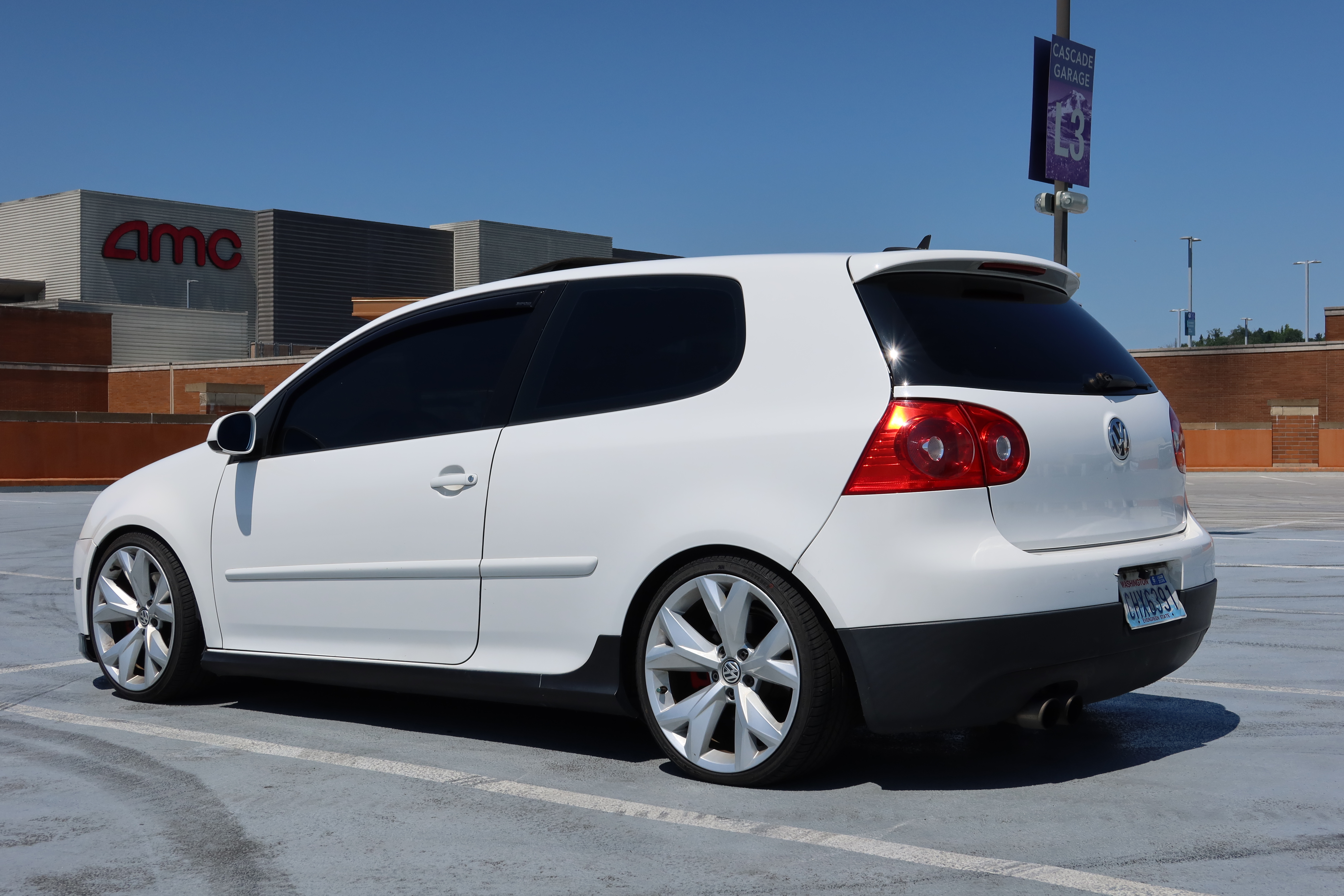 Used 2006 Volkswagen GTI 2.0T 2-Door FWD image 8
