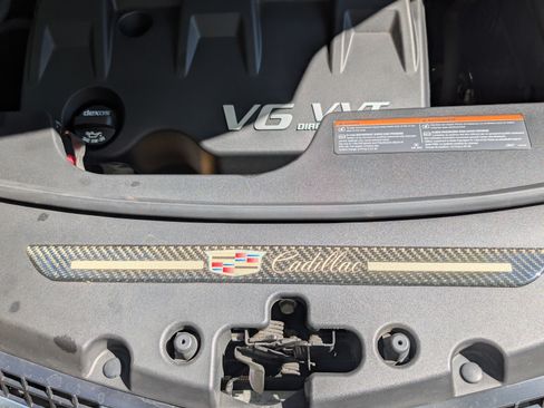 Used 2016 Cadillac SRX Luxury w/ Driver Awareness Package image 12