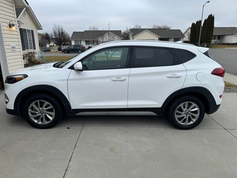 Used 2018 Hyundai Tucson SEL image 2