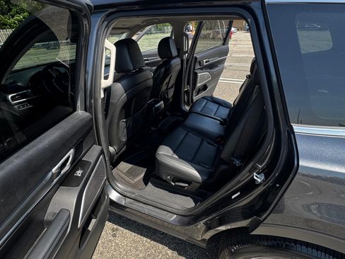 Used 2021 Kia Telluride LX FWD image 13