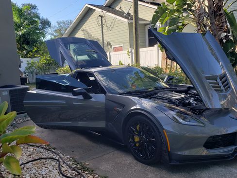 Used 2016 Chevrolet Corvette Z06 w/ 3LZ Preferred Equipment Group image 4