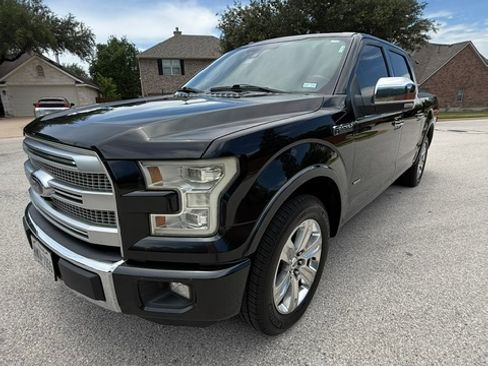Used 2015 Ford F150 Platinum w/ Equipment Group 701A Luxury RWD image 5