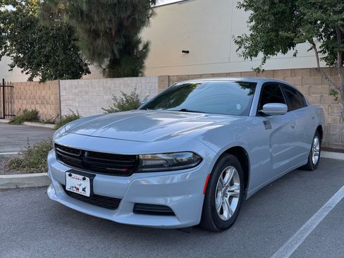 Used 2021 Dodge Charger SXT w/ Leather Interior Group RWD image 2