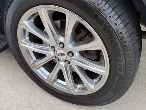 Used 2017 Ford Explorer Limited FWD image 5
