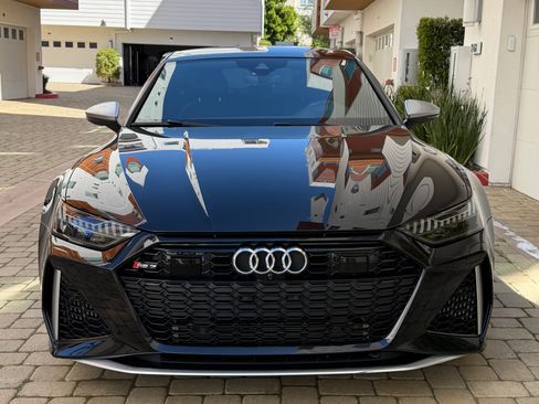 Used 2021 Audi RS 7 Prestige image 2