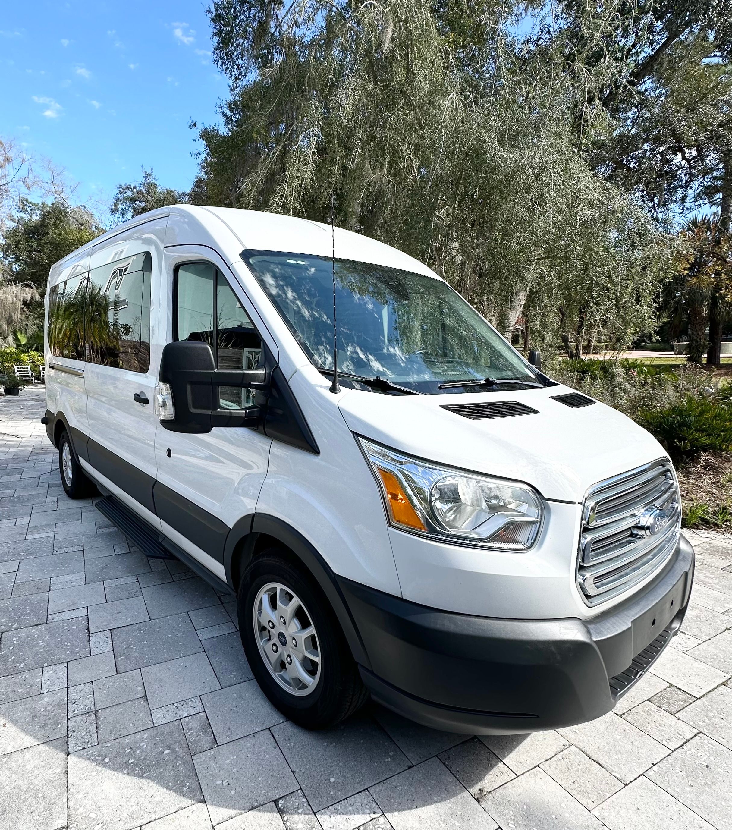 Used 2016 Ford Transit 350 XLT RWD image 1