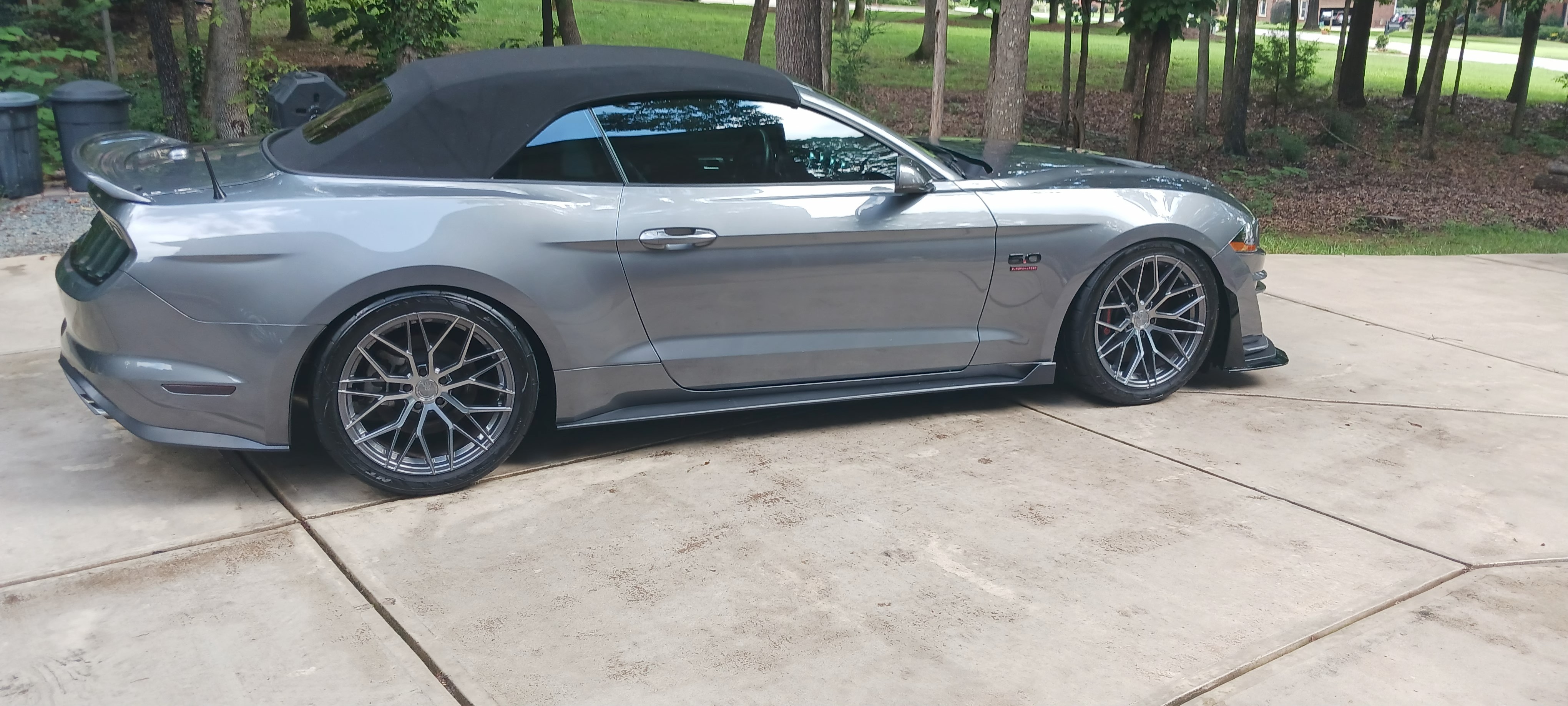 Used 2021 Ford Mustang GT Premium w/ Equipment Group 401A RWD image 1