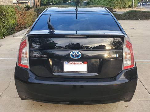 Used 2015 Toyota Prius One image 13