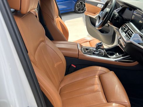 Used 2019 BMW X7 xDrive50i w/ M Sport Package image 19