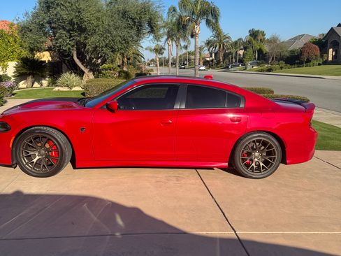 Used 2016 Dodge Charger SRT Hellcat w/ Harman/Kardon Audio Group image 13
