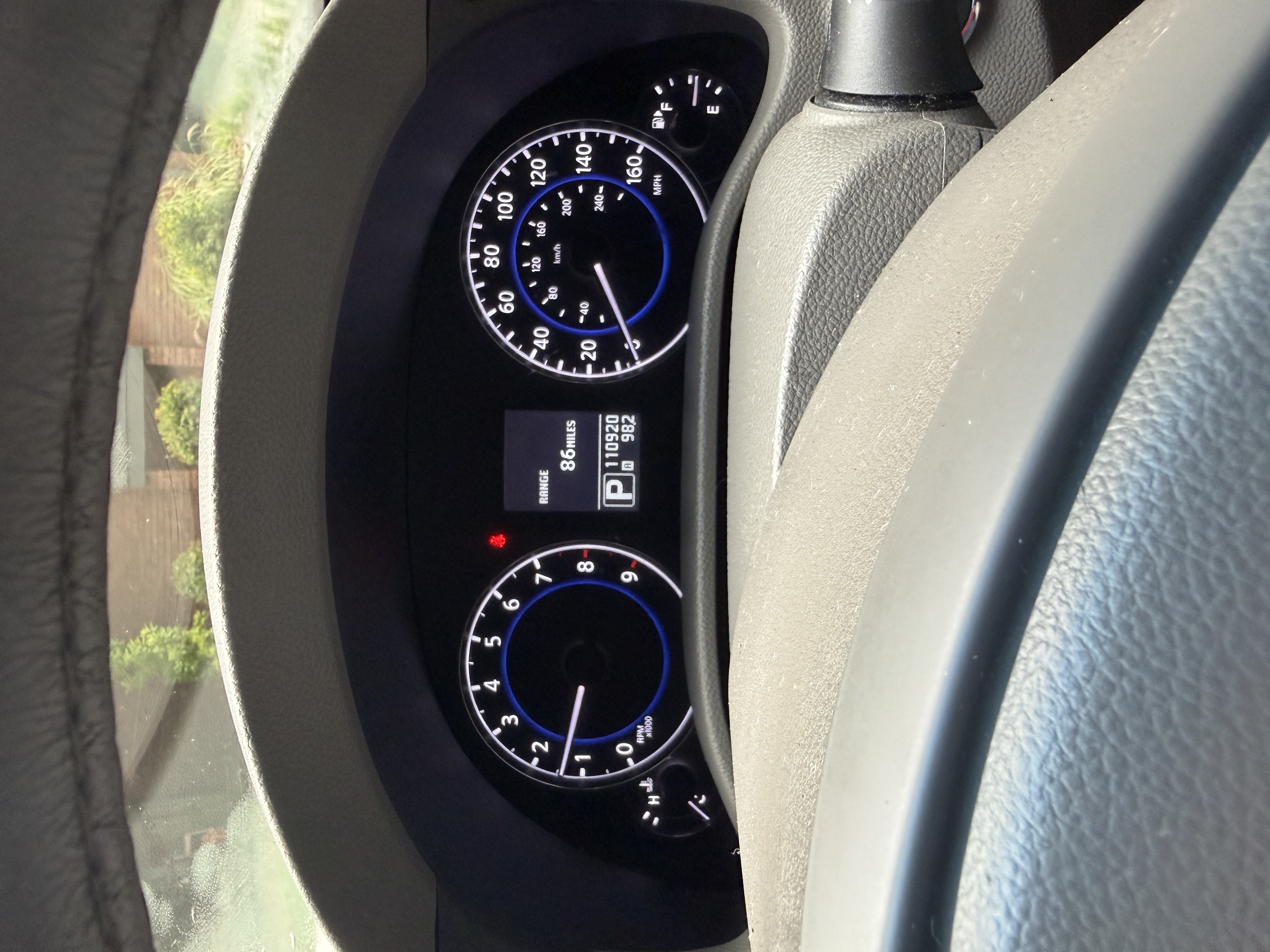 Used 2012 INFINITI G37 Convertible w/ Premium Pkg RWD image 12