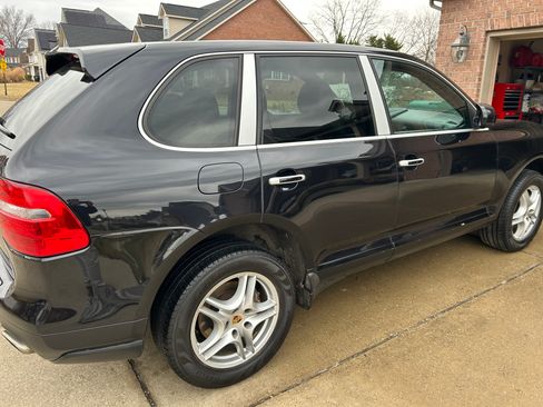 Used 2008 Porsche Cayenne S image 4