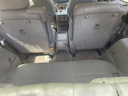 Used 2009 Toyota Highlander Limited AWD/4WD image 11