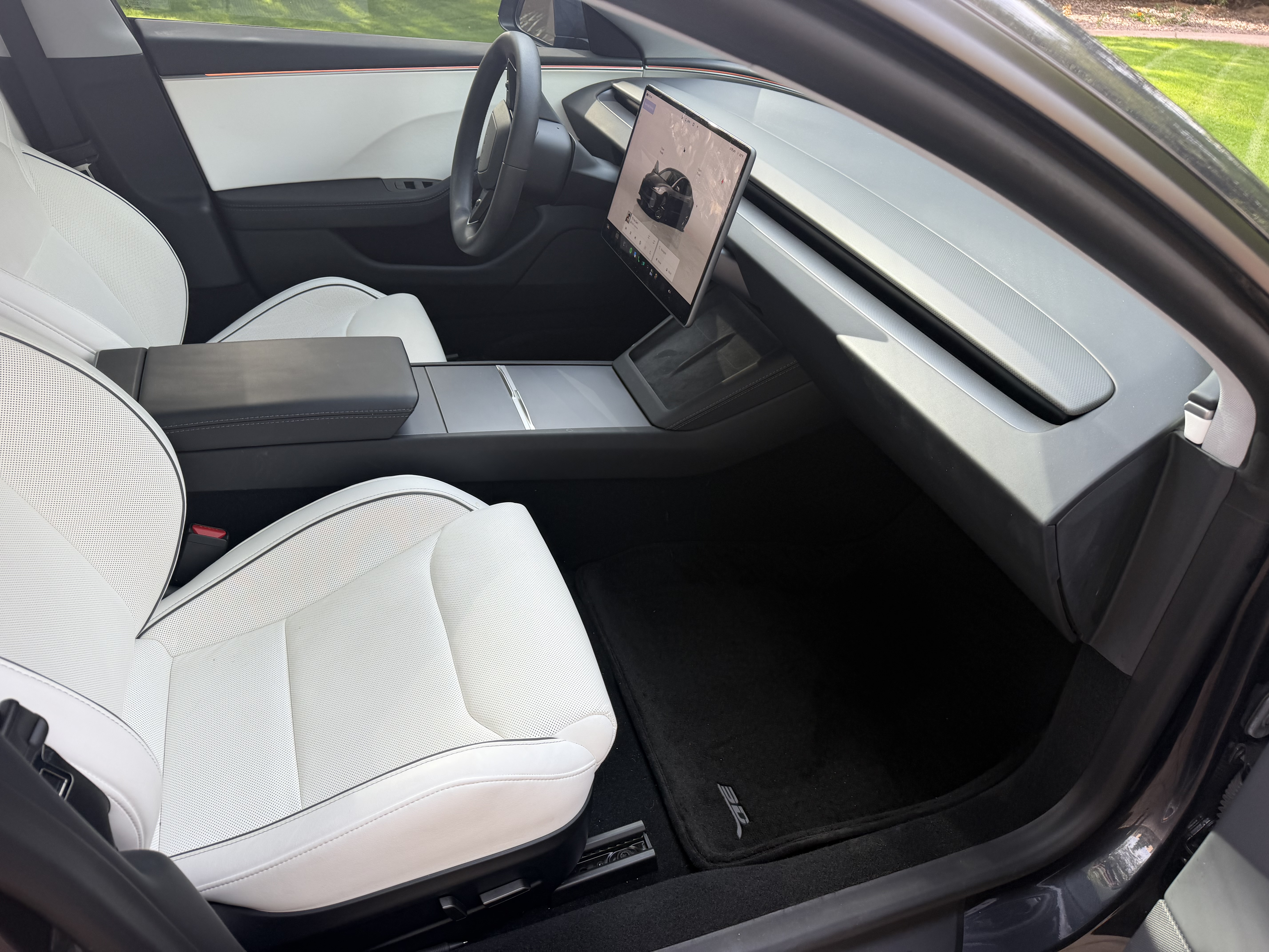 Used 2025 Tesla Model 3 Performance AWD/4WD image 8