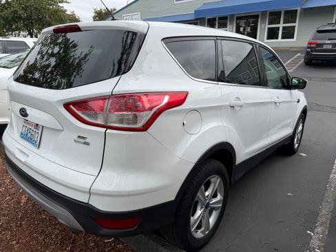 Used 2016 Ford Escape SE AWD/4WD image 2
