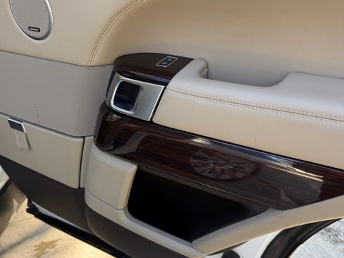 Used 2014 Land Rover Range Rover Long Wheelbase Supercharged image 16