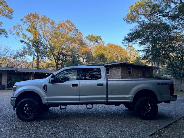 Used 2019 Ford F250 XLT w/ XLT Value Package AWD/4WD image 2