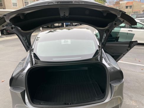 Used 2025 Tesla Model 3 Long Range image 9