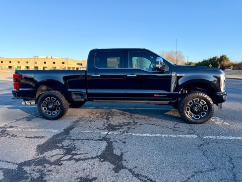 Used 2024 Ford F350 Platinum image 12