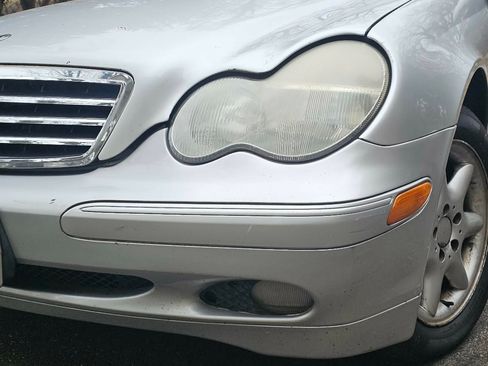 Used 2003 Mercedes-Benz C 240 Sedan image 22