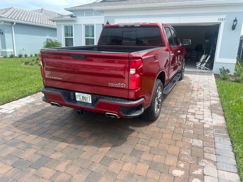Used 2022 Chevrolet Silverado 1500 High Country w/ Max Trailering Package AWD/4WD image 5