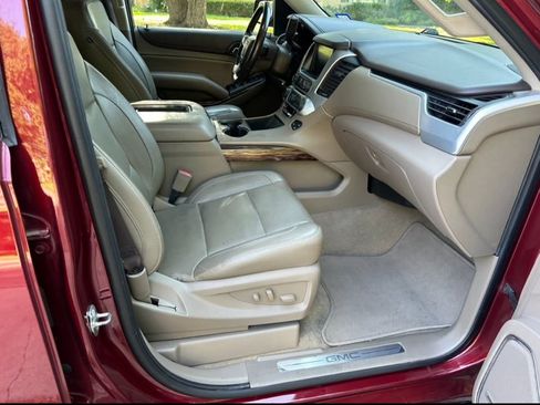 Used 2018 GMC Yukon XL SLT image 7