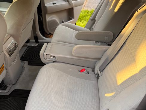 Used 2010 Toyota Highlander 4WD image 19