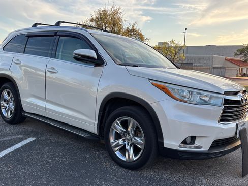 Used 2015 Toyota Highlander Limited image 9