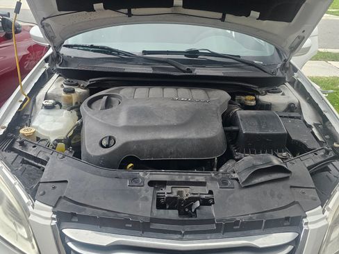 Used 2012 Chrysler 200 Touring FWD image 15