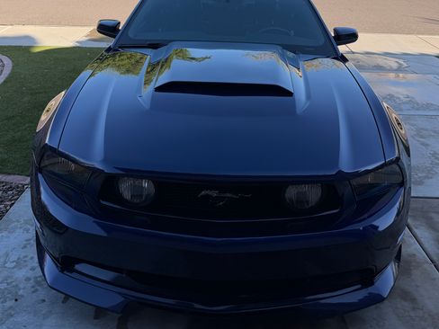Used 2012 Ford Mustang GT Premium w/ Security Pkg RWD image 4