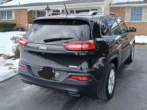 Used 2015 Jeep Cherokee Latitude w/ Cold Weather Group image 2