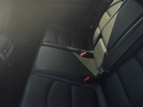 Used 2020 Chevrolet Equinox LT w/ Sport Edition image 9