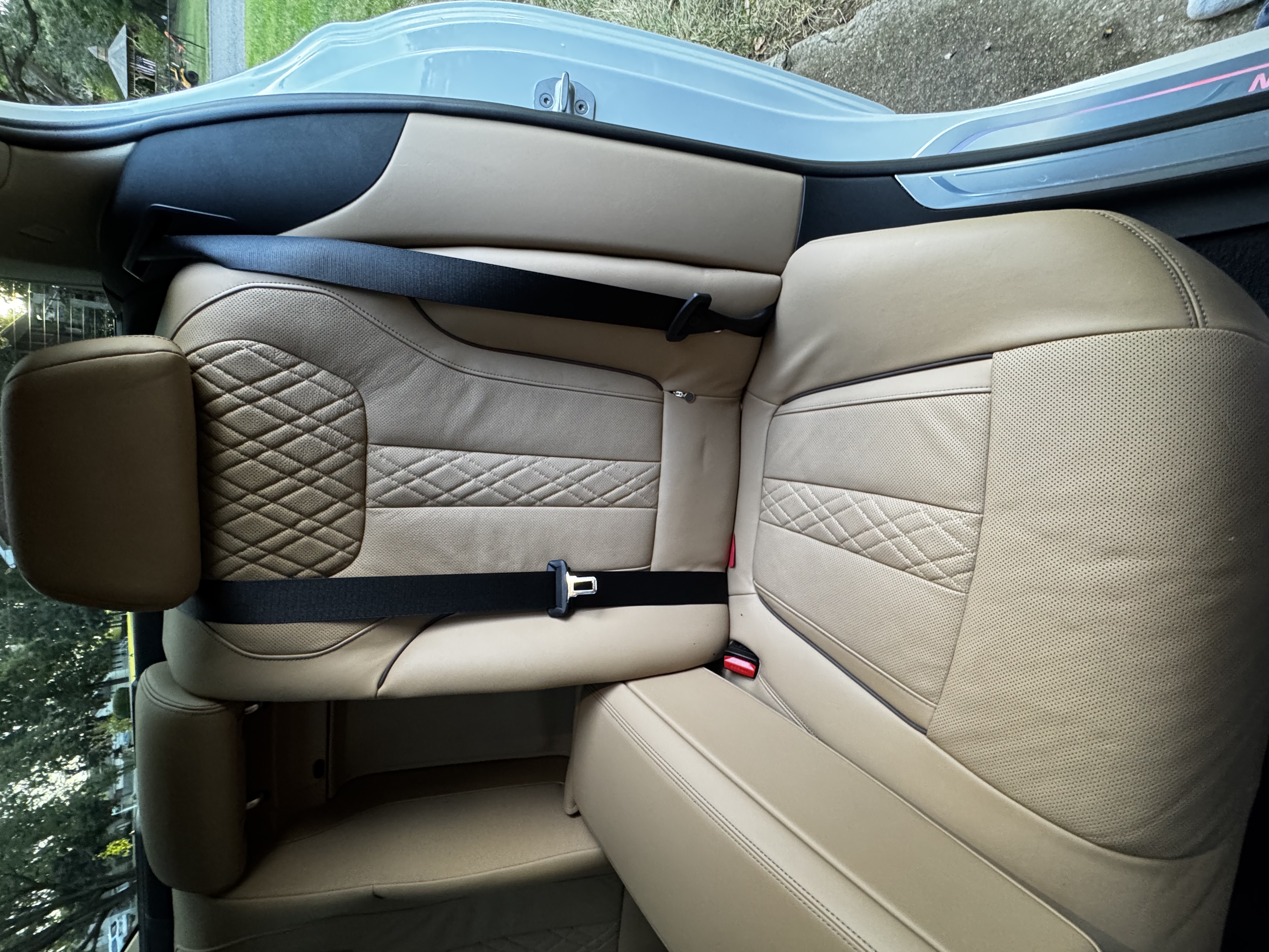 Used 2022 BMW 750i xDrive w/ Executive Package AWD/4WD image 11